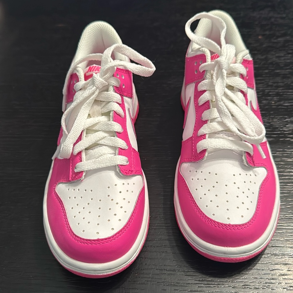 nike dunk low sneakers White/Pink/Laser Fuchsia boys size 5y